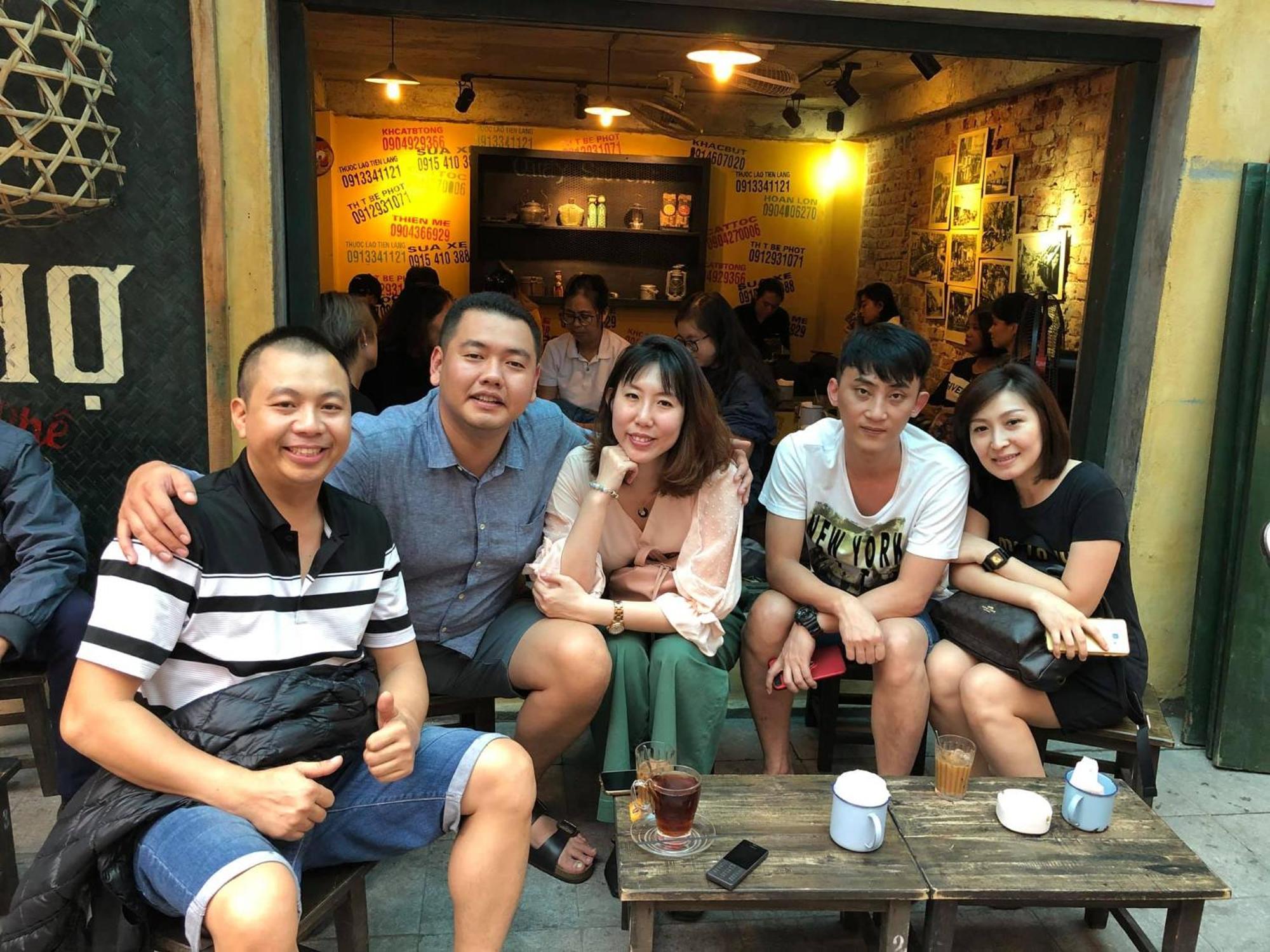 Awesome Hanoi Hostel Exterior photo