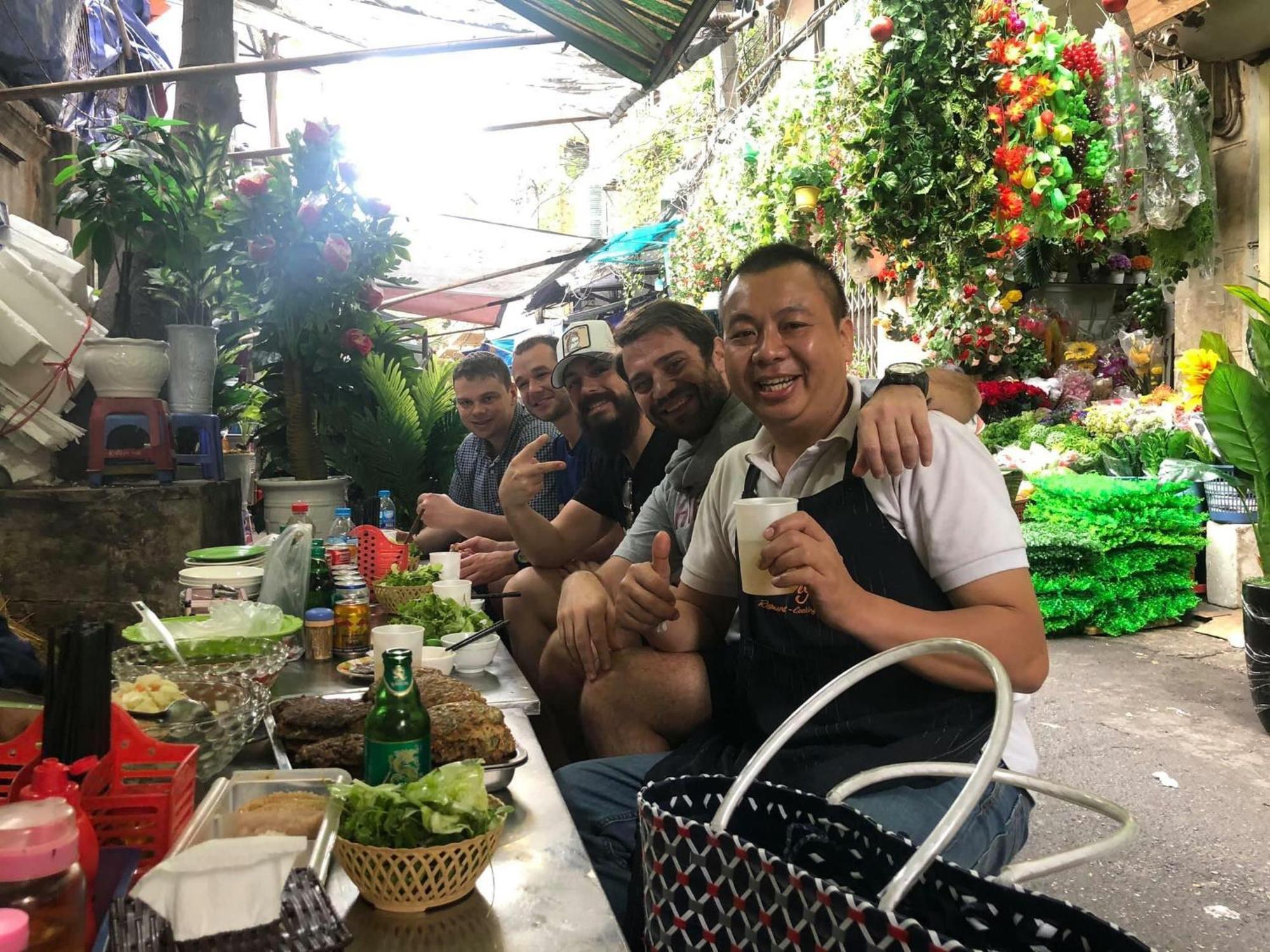 Awesome Hanoi Hostel Exterior photo
